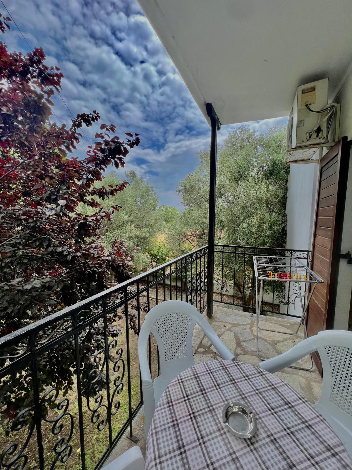 Blue Garden Inn Фурка Экстерьер фото